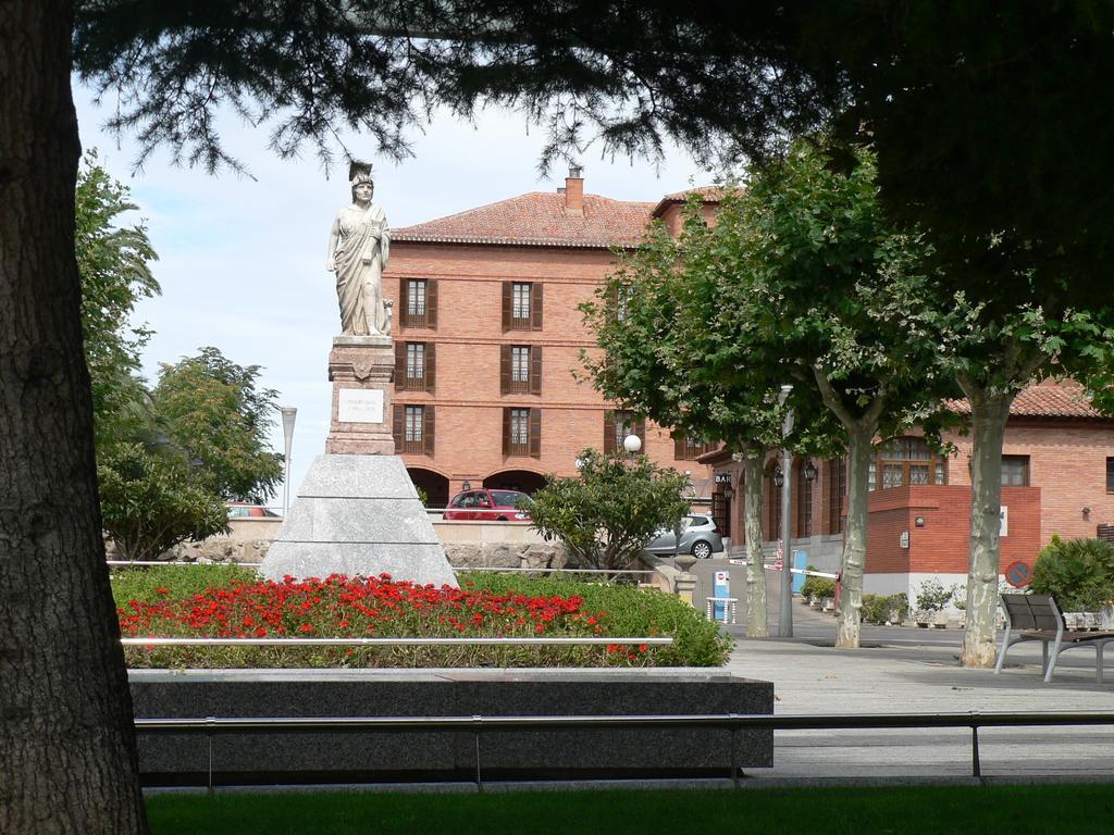 Parador De Calahorra Zewnętrze zdjęcie